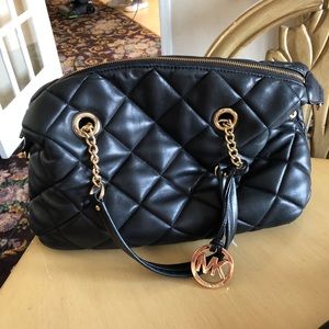 Micheal Kors purse